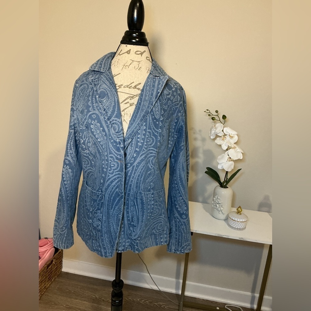 Solitaire Women's Blue Paisley Jacket